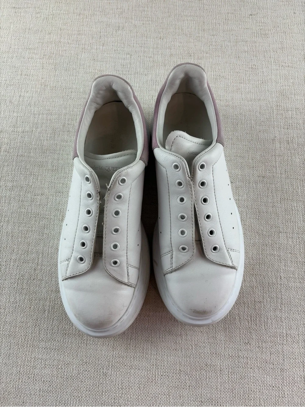 Alexander McQueen girl’s 1.5 White Leather Sneakers with Lavender Heel Tab